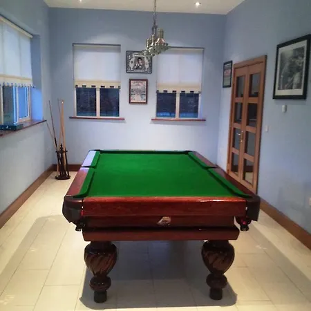 Modern 5br Country Manor 穆林加尔