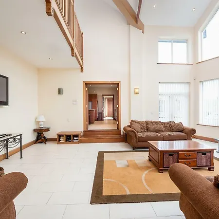度假居 Modern 5br Country Manor