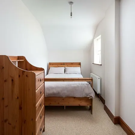 Modern 5br Country Manor 度假居 *