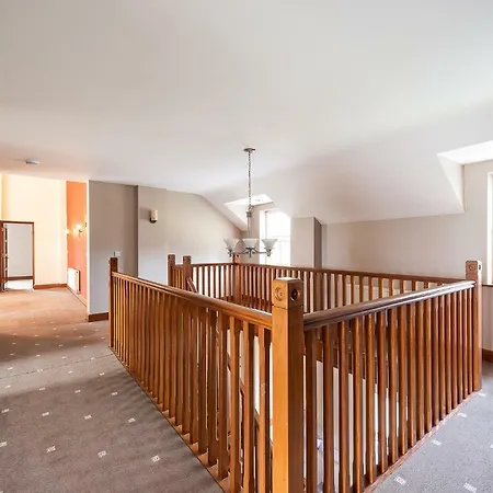度假居 Modern 5br Country Manor 穆林加尔